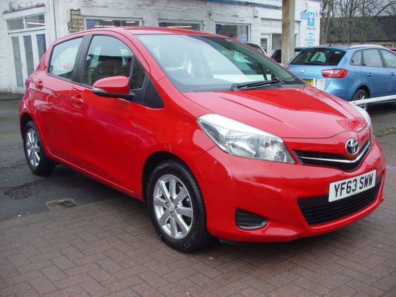 TOYOTA YARIS