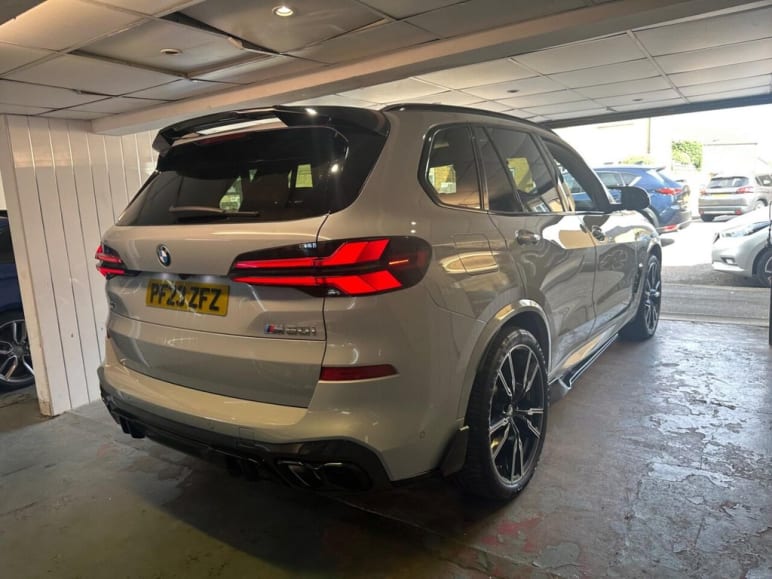 4.4 M60I XDRIVE 5d 523 BHP