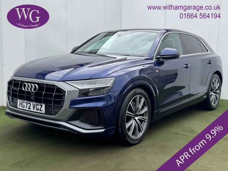 AUDI Q8