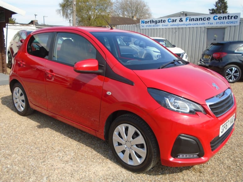 PEUGEOT 108
