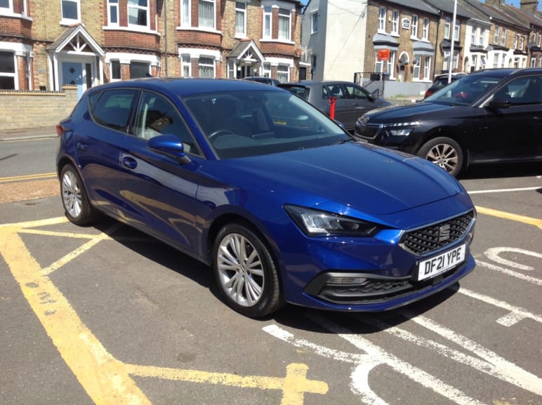 SEAT LEON