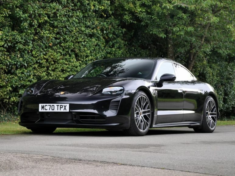 PORSCHE TAYCAN