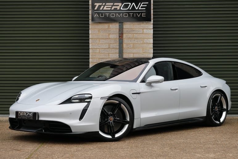PORSCHE TAYCAN