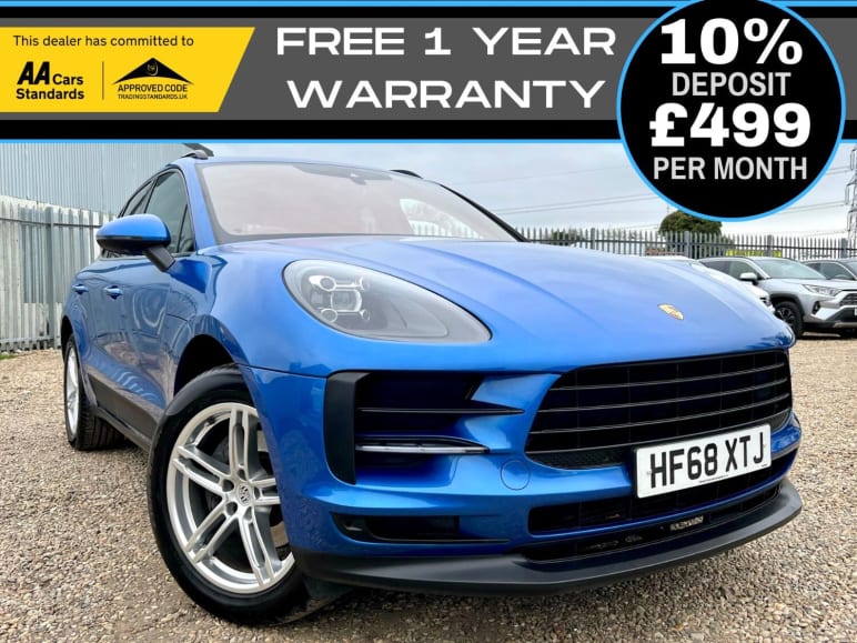 PORSCHE MACAN