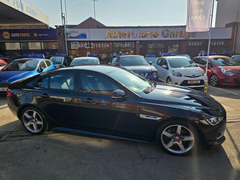 JAGUAR XE