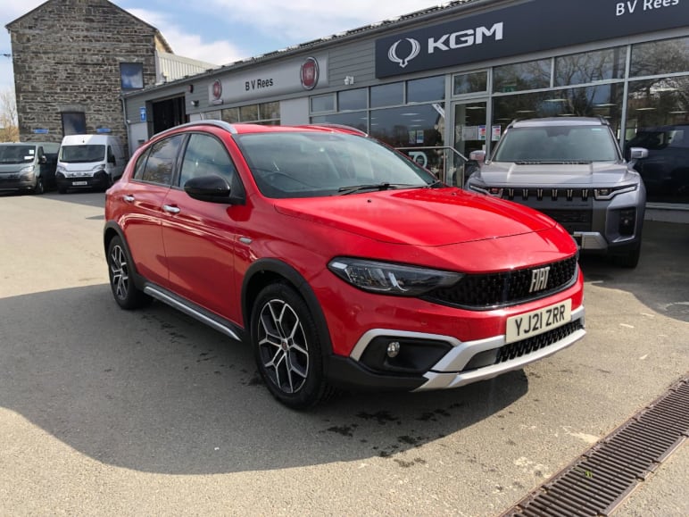 FIAT TIPO CROSS