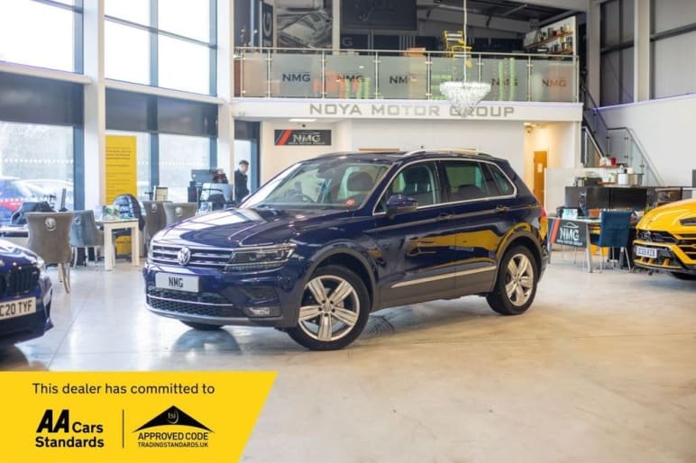 VOLKSWAGEN TIGUAN