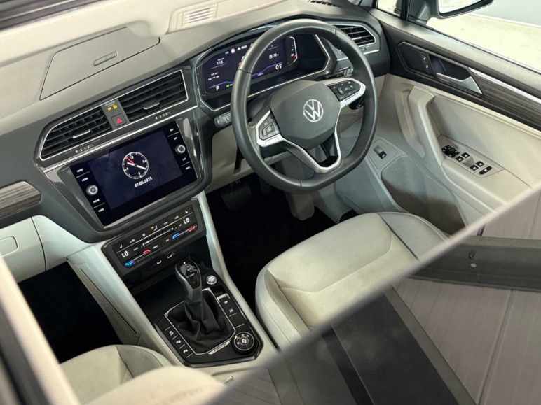 2.0 TDI Elegance DSG 4Motion Euro 6 (s/s) 5dr