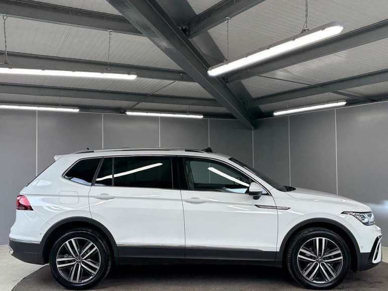 2.0 TDI Elegance DSG 4Motion Euro 6 (s/s) 5dr