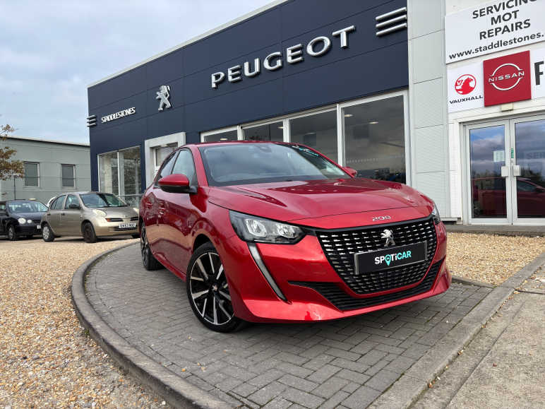 PEUGEOT 208