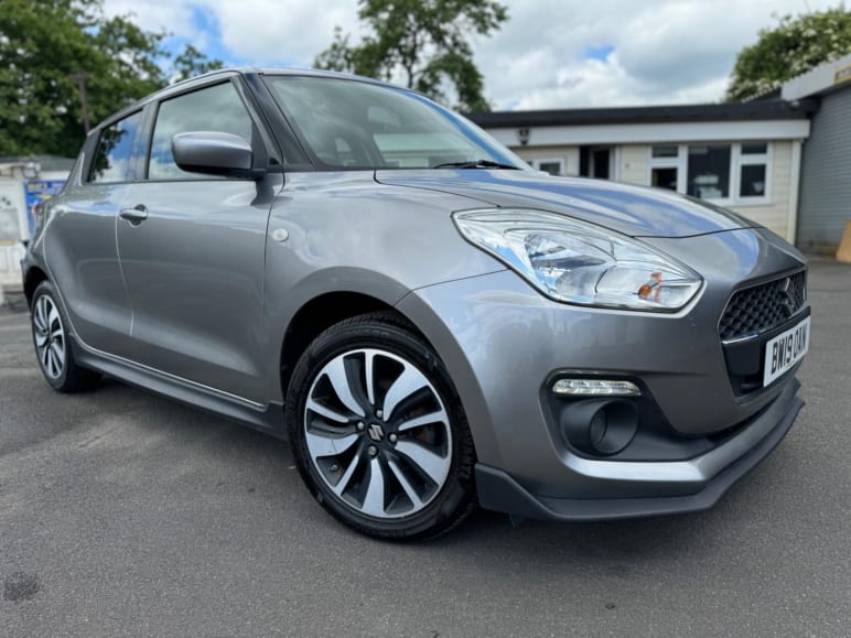 SUZUKI SWIFT