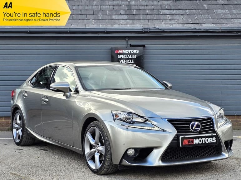 LEXUS IS