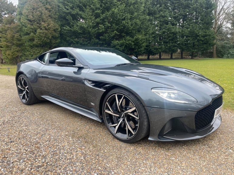 ASTON MARTIN DBS
