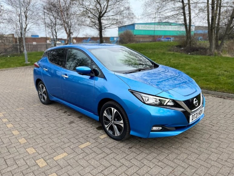 NISSAN LEAF