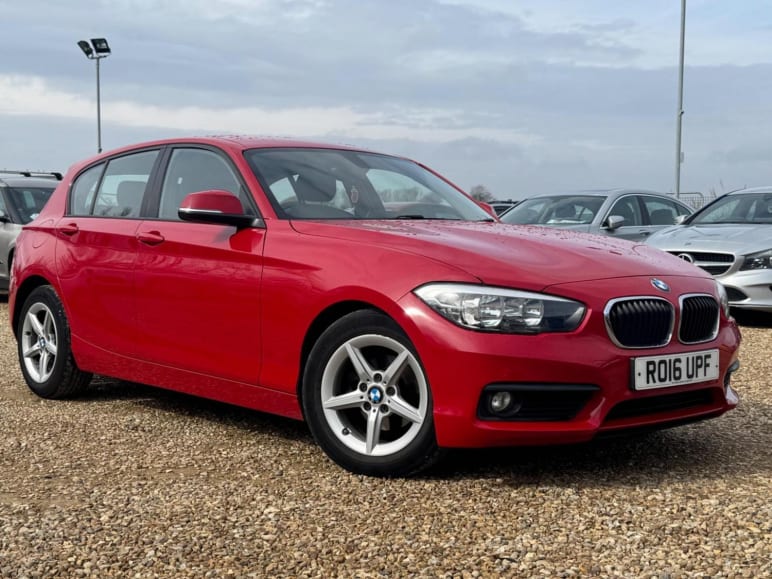 BMW 1 SERIES