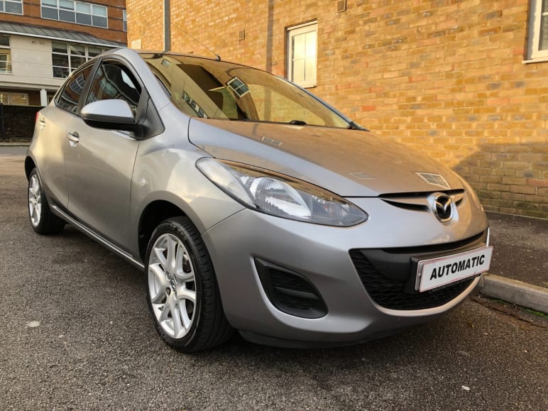 MAZDA 2