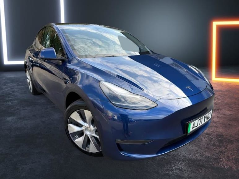 TESLA MODEL Y