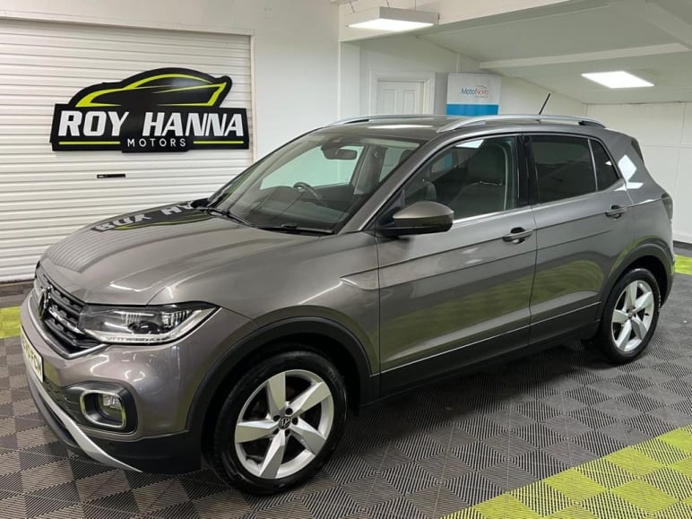 VOLKSWAGEN T-CROSS