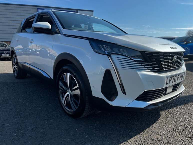 PEUGEOT 5008