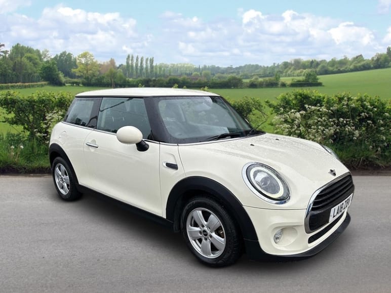 MINI HATCHBACK