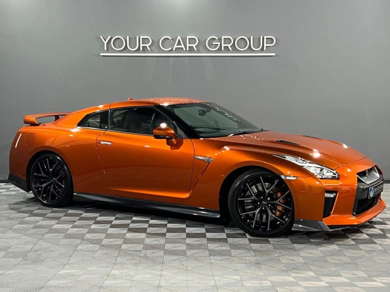 NISSAN GT-R