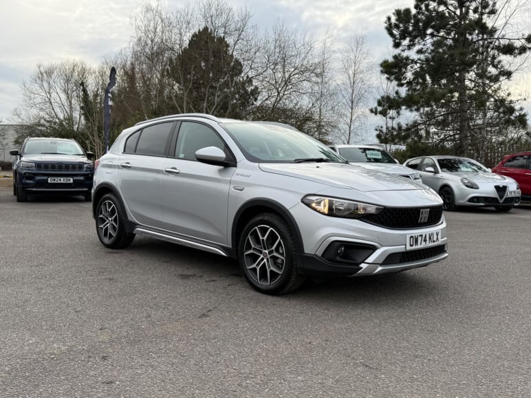 FIAT TIPO CROSS