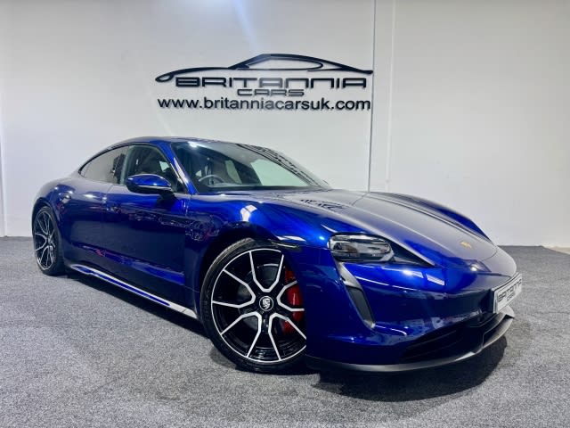 PORSCHE TAYCAN