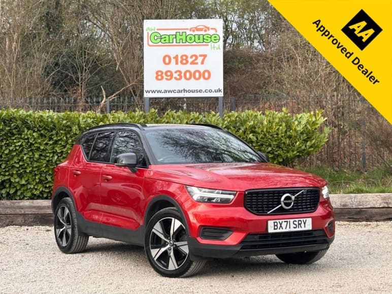 VOLVO XC40