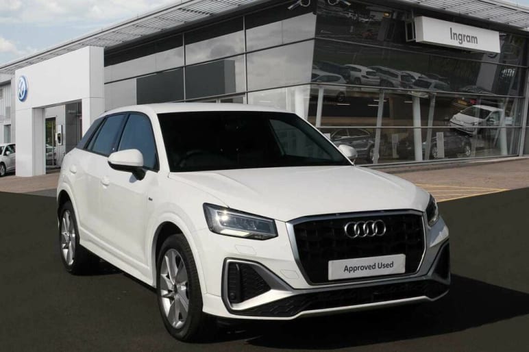 AUDI Q2