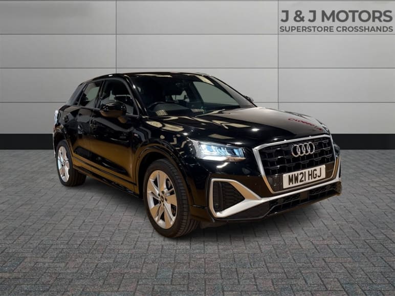 AUDI Q2
