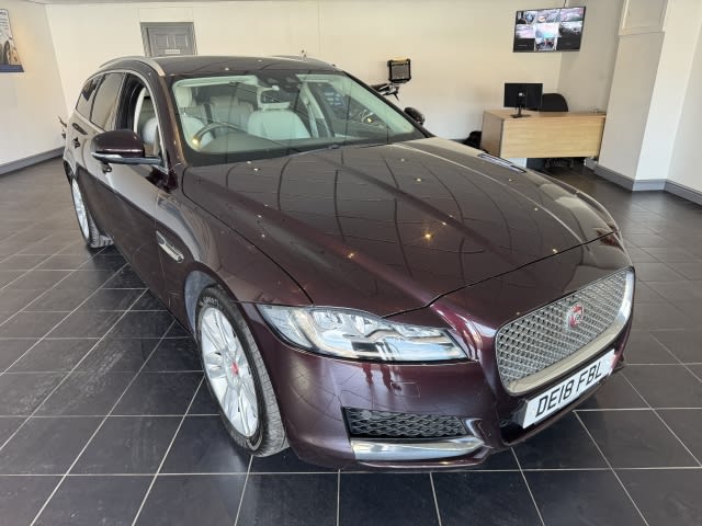 JAGUAR XF