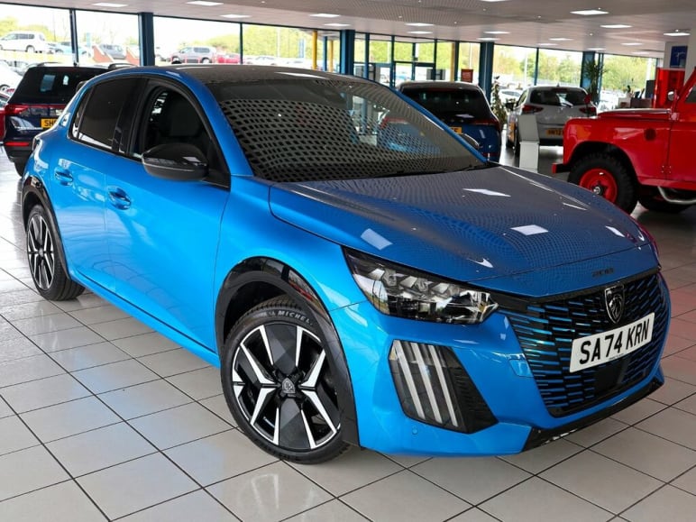PEUGEOT 208