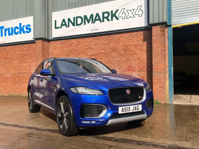 JAGUAR F-PACE