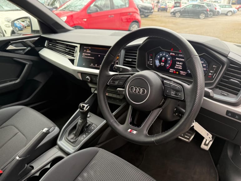 SPORTBACK TFSI S LINE