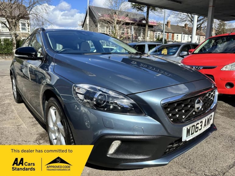 VOLVO V40