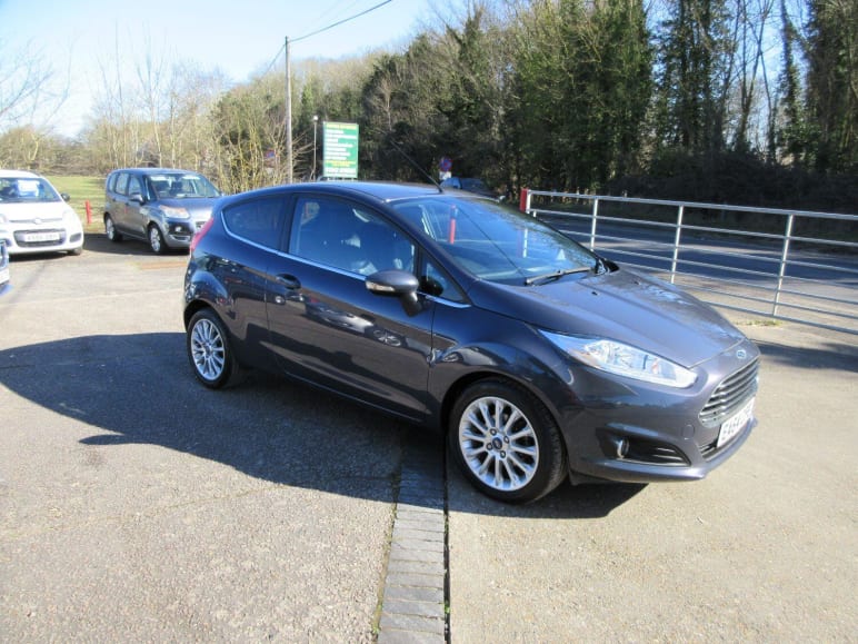 FORD FIESTA
