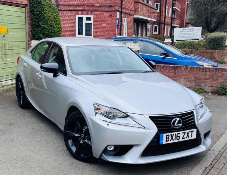 LEXUS IS
