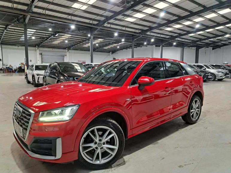 AUDI Q2