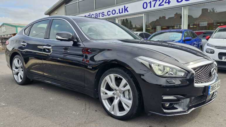 INFINITI Q70