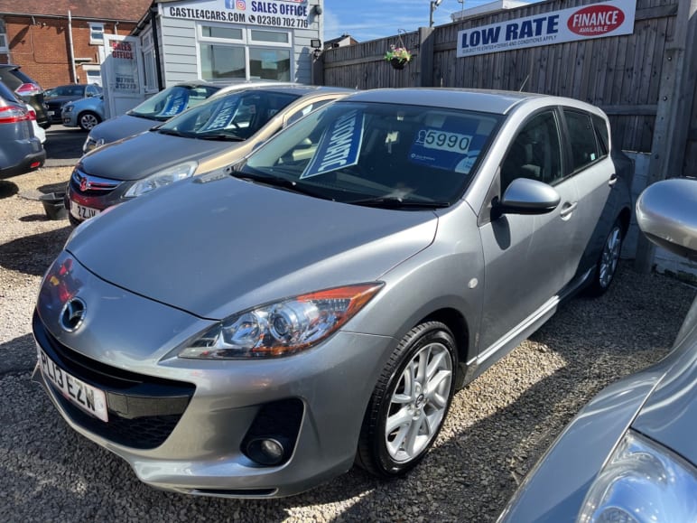 MAZDA 3