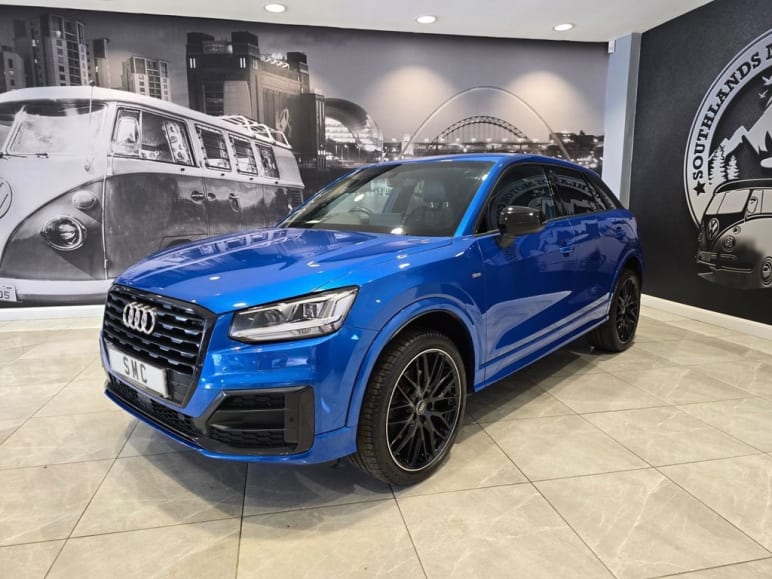 AUDI Q2