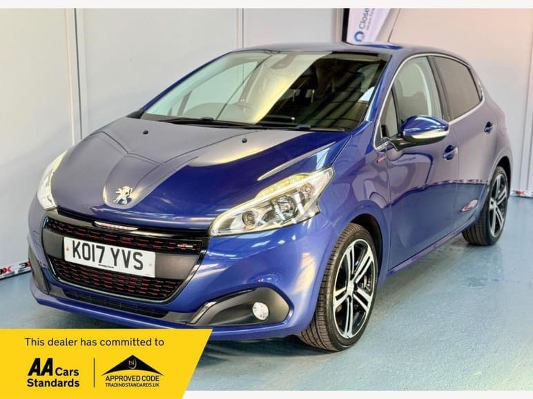 PEUGEOT 208