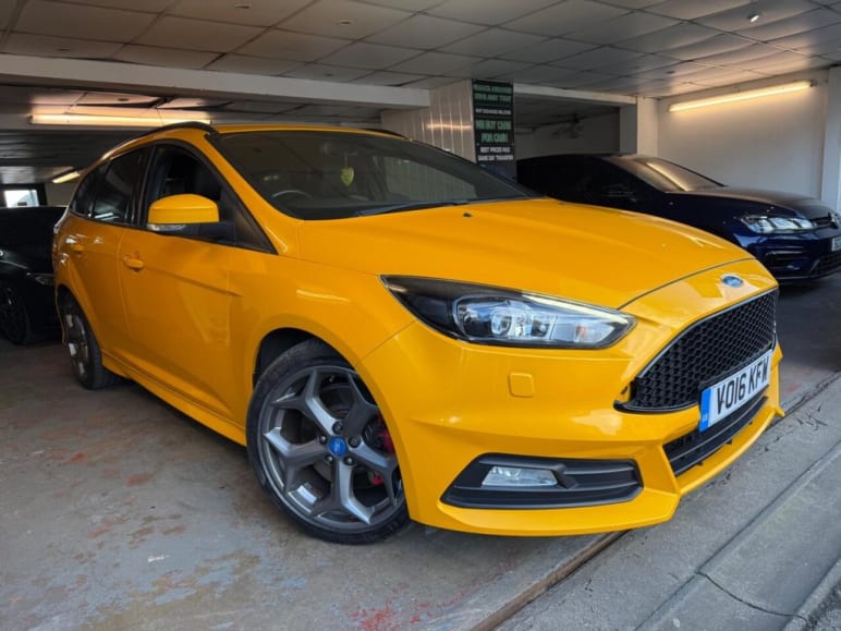 FORD FOCUS