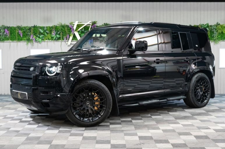 LAND ROVER DEFENDER