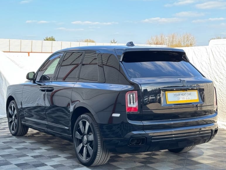 6.75 V12 SUV 5dr Petrol Auto 4WD Euro 6 (563 bhp)