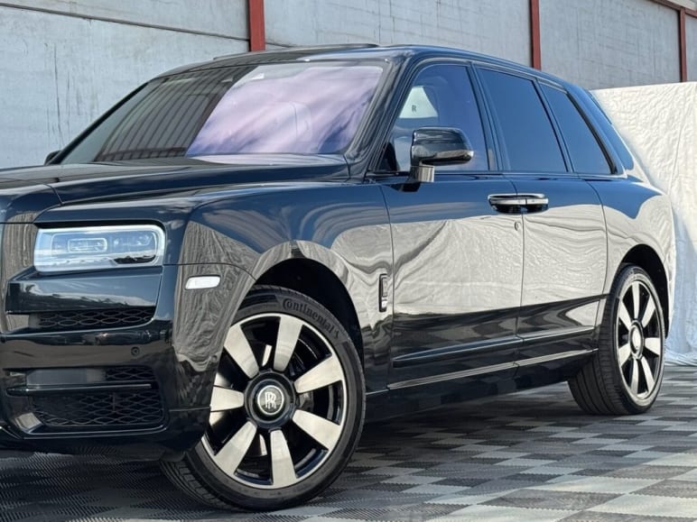 6.75 V12 SUV 5dr Petrol Auto 4WD Euro 6 (563 bhp)
