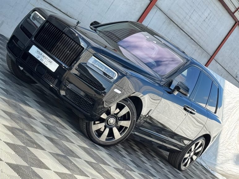 6.75 V12 SUV 5dr Petrol Auto 4WD Euro 6 (563 bhp)