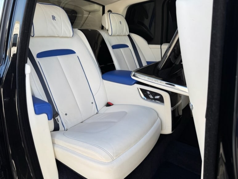 6.75 V12 SUV 5dr Petrol Auto 4WD Euro 6 (563 bhp)