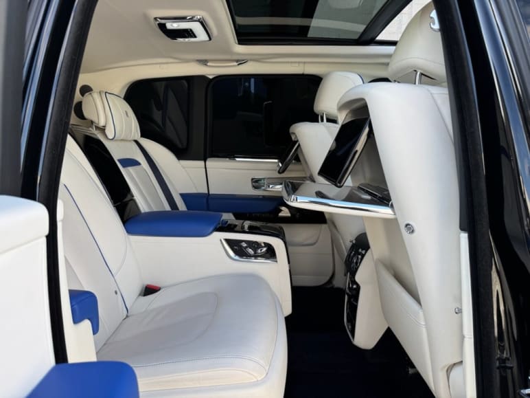 6.75 V12 SUV 5dr Petrol Auto 4WD Euro 6 (563 bhp)