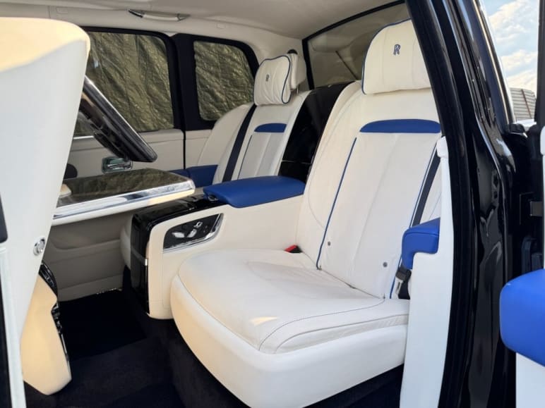 6.75 V12 SUV 5dr Petrol Auto 4WD Euro 6 (563 bhp)